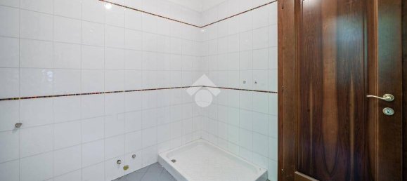 Дом с 4 спальнями в Формиджине, Италия № 24241 13