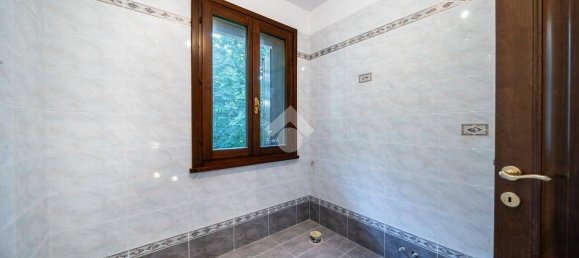 Дом с 4 спальнями в Формиджине, Италия № 24241 41