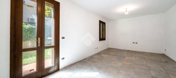 Дом с 4 спальнями в Формиджине, Италия № 24241 10