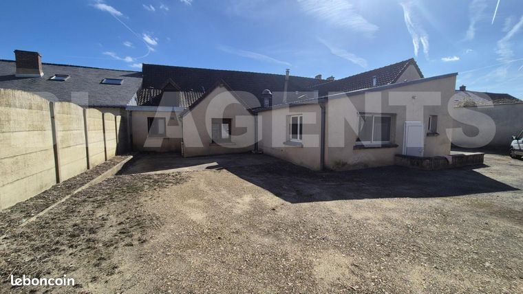 3 bedrooms House in Sarthe, France No. 313578