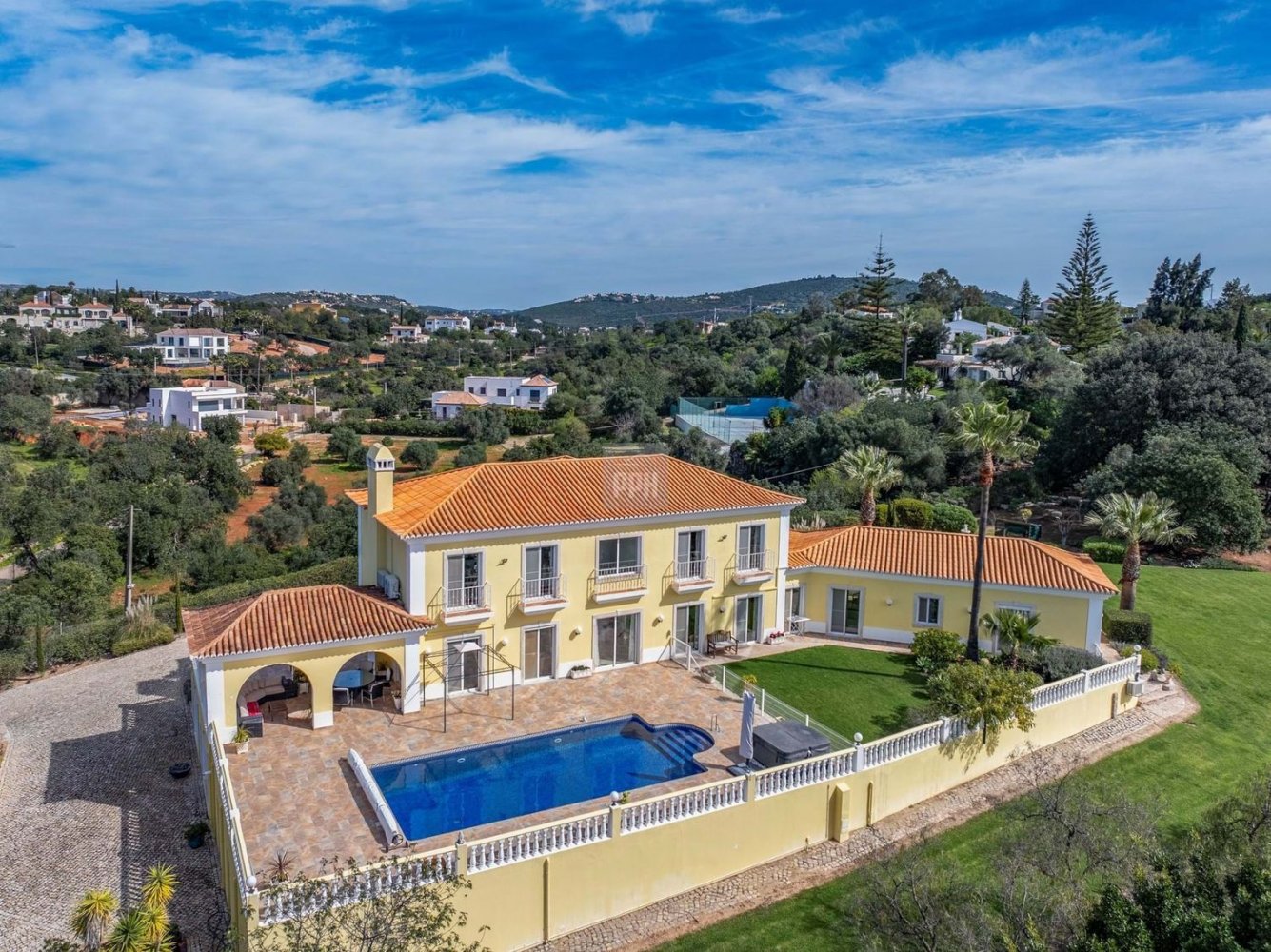 4 Schlafzimmer Villa in Loule, Portugal, Nr. 335681