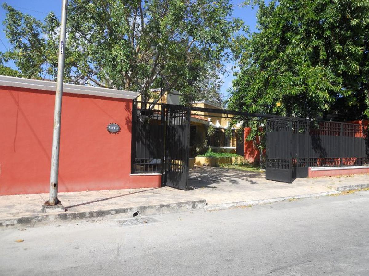 4 bedrooms House in Yucatan, Mexico No. 181454