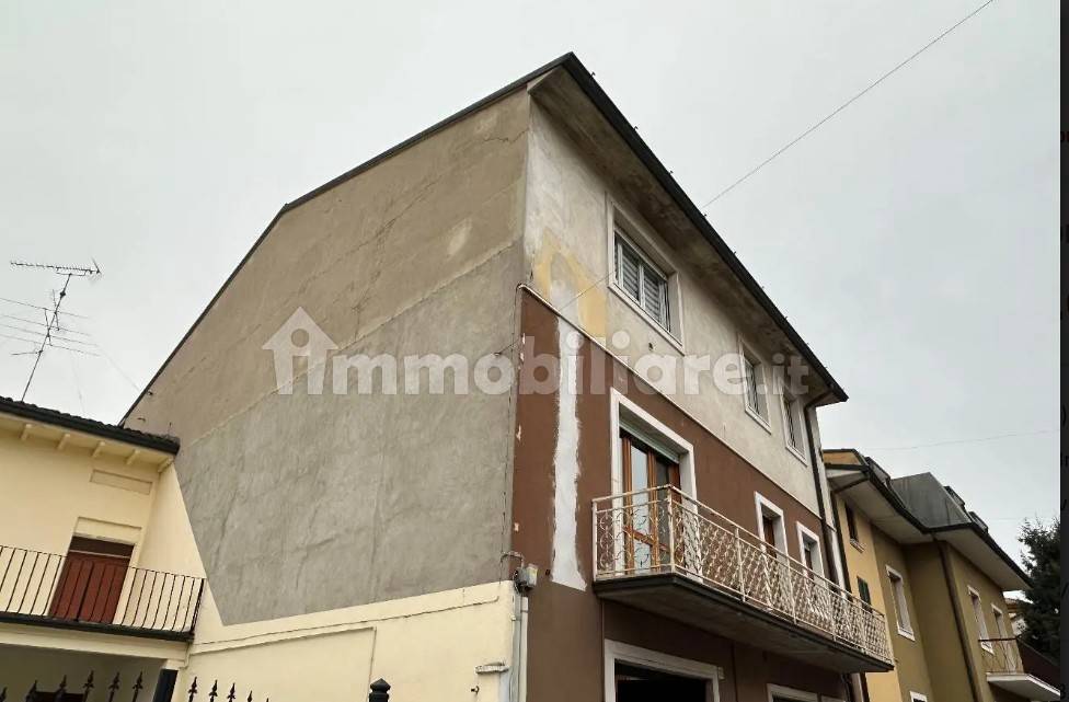 6 bedrooms Apartment in Manerbio, Italy No. 315927