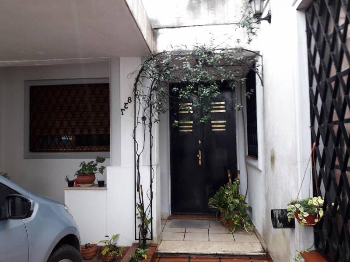 2 bedrooms House in Hurlingham, Argentina No. 11123