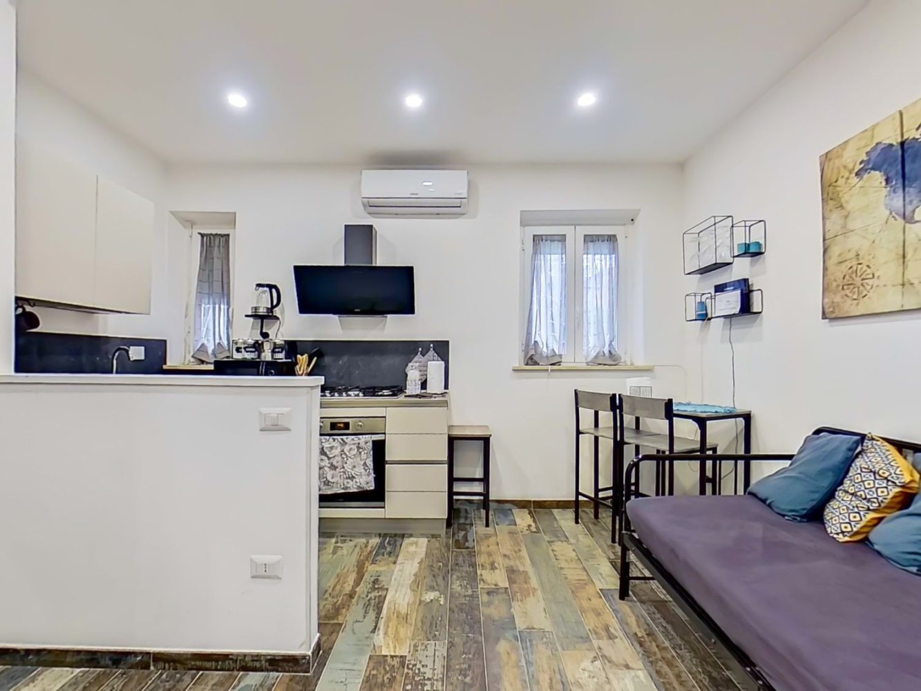 Apartamento de 2 habitaciónes en Rome, Italy No. 31174