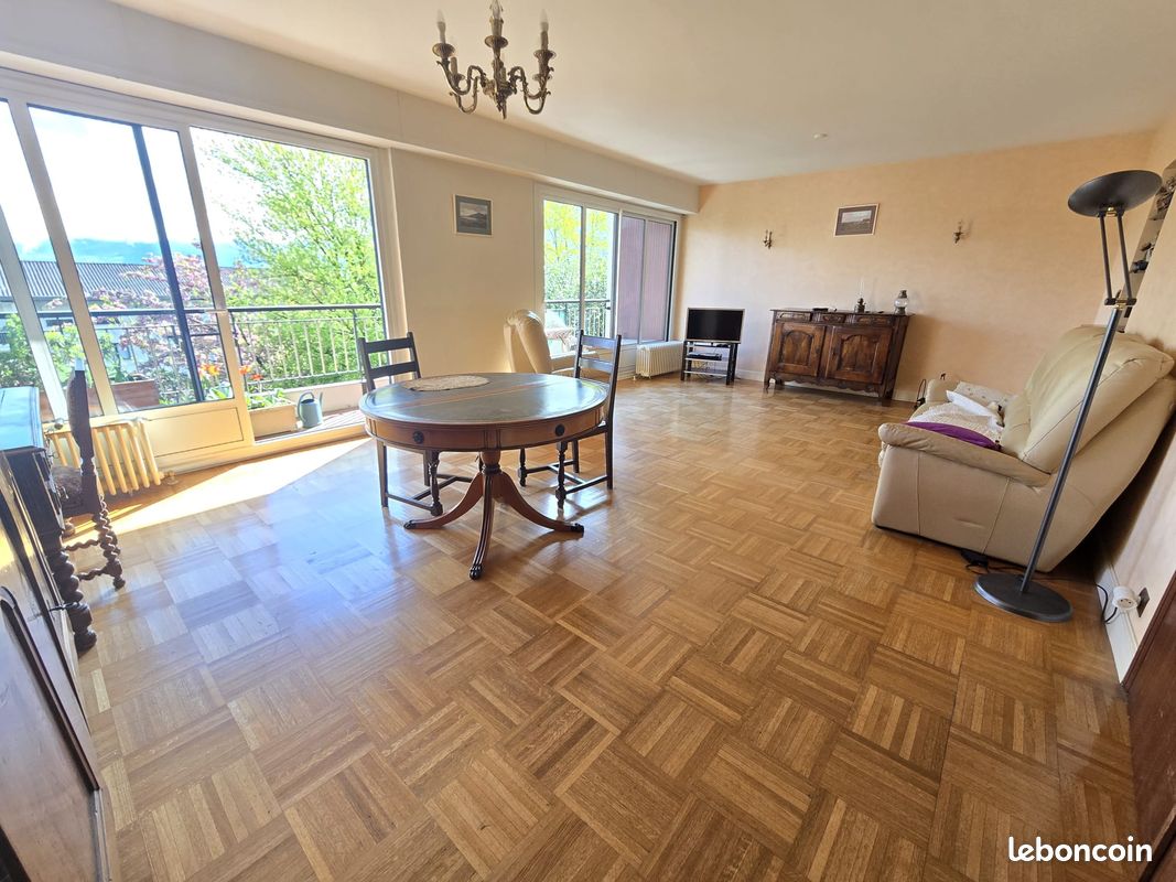 3 bedrooms Apartment in Haute-Savoie, France No. 199481