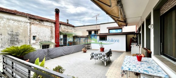 5 rooms Apartment in Monsummano Terme, Italy No. 298893 3