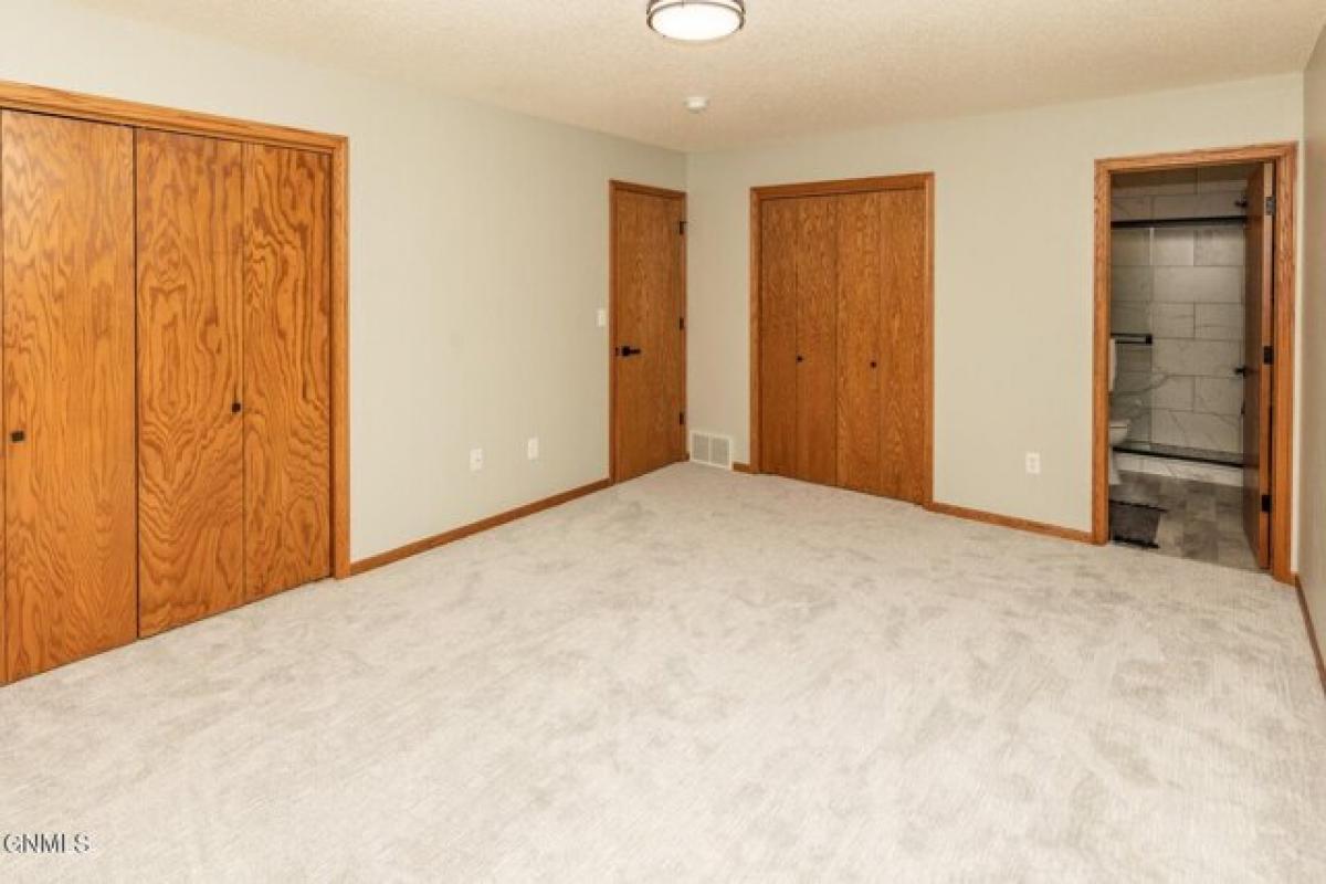 5 bedrooms House in Bismarck, USA No. 410401