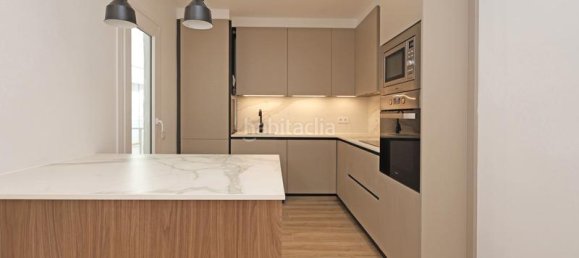 3 Schlafzimmer Wohnung in Ciutat Vella, Spain, Nr. 135888 18