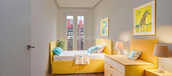 3 Schlafzimmer Wohnung in Ciutat Vella, Spain, Nr. 135888 13