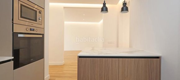 3 Schlafzimmer Wohnung in Ciutat Vella, Spain, Nr. 135888 4