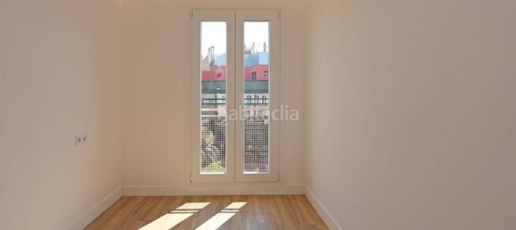 3 Schlafzimmer Wohnung in Ciutat Vella, Spain, Nr. 135888 7