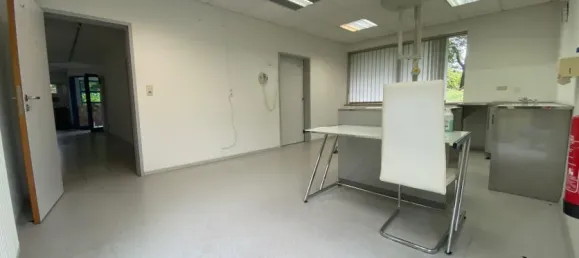 205m² Office in Segeberg, Germany No. 265033 10