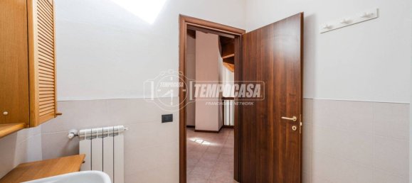 2 bedrooms Apartment in Modena, Italy No. 371354 11
