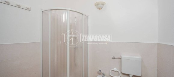 2 bedrooms Apartment in Modena, Italy No. 371354 9