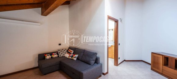 2 bedrooms Apartment in Modena, Italy No. 371354 3