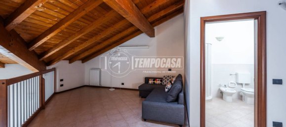 2 bedrooms Apartment in Modena, Italy No. 371354 5