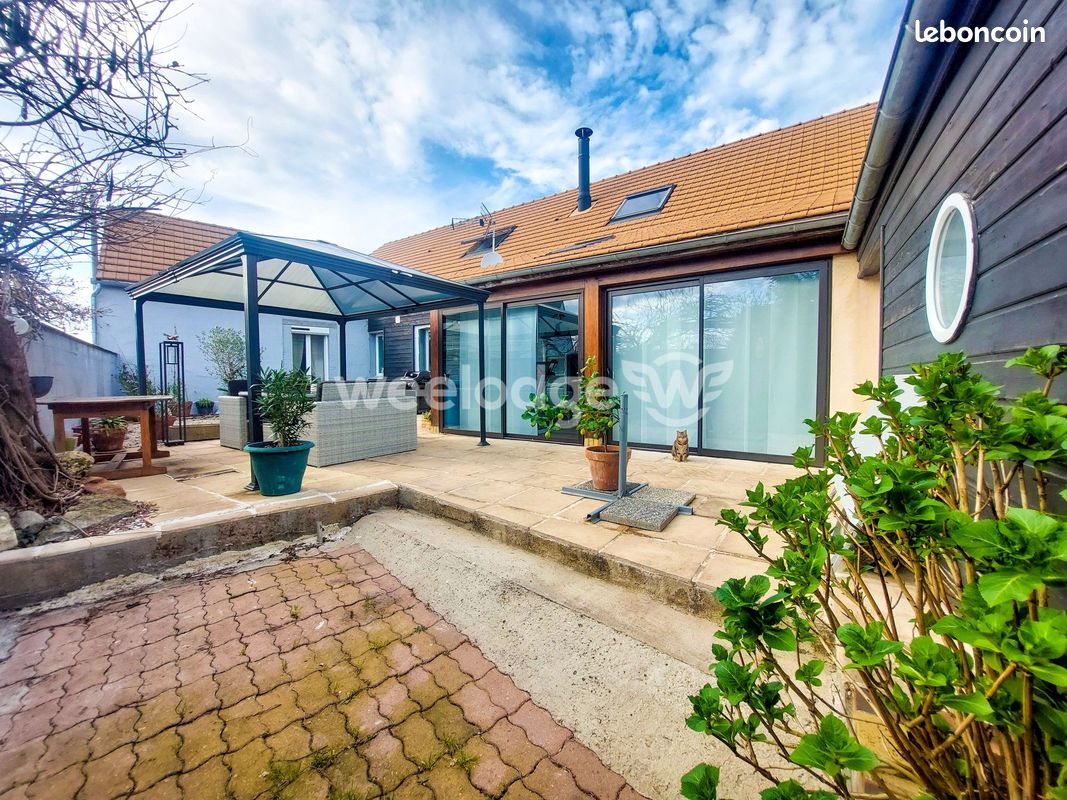 3 bedrooms House in Saint-Aubin-des-Bois, France No. 216233