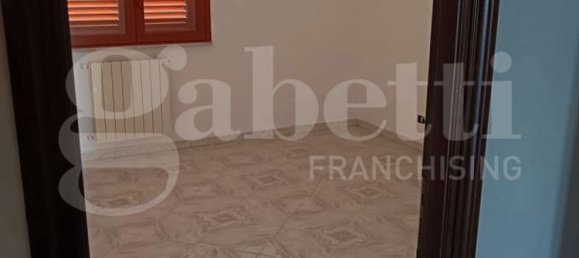 4 rooms Apartment in Carini, Italy No. 149391 5