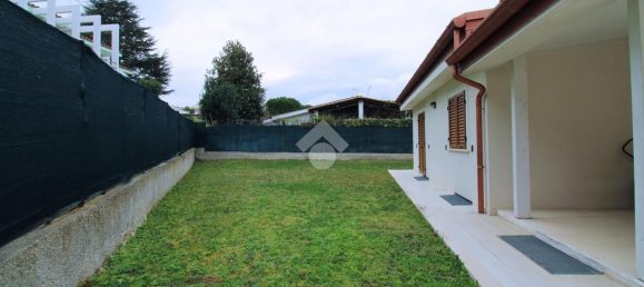 4 rooms House in Numana, Italy No. 102902 10