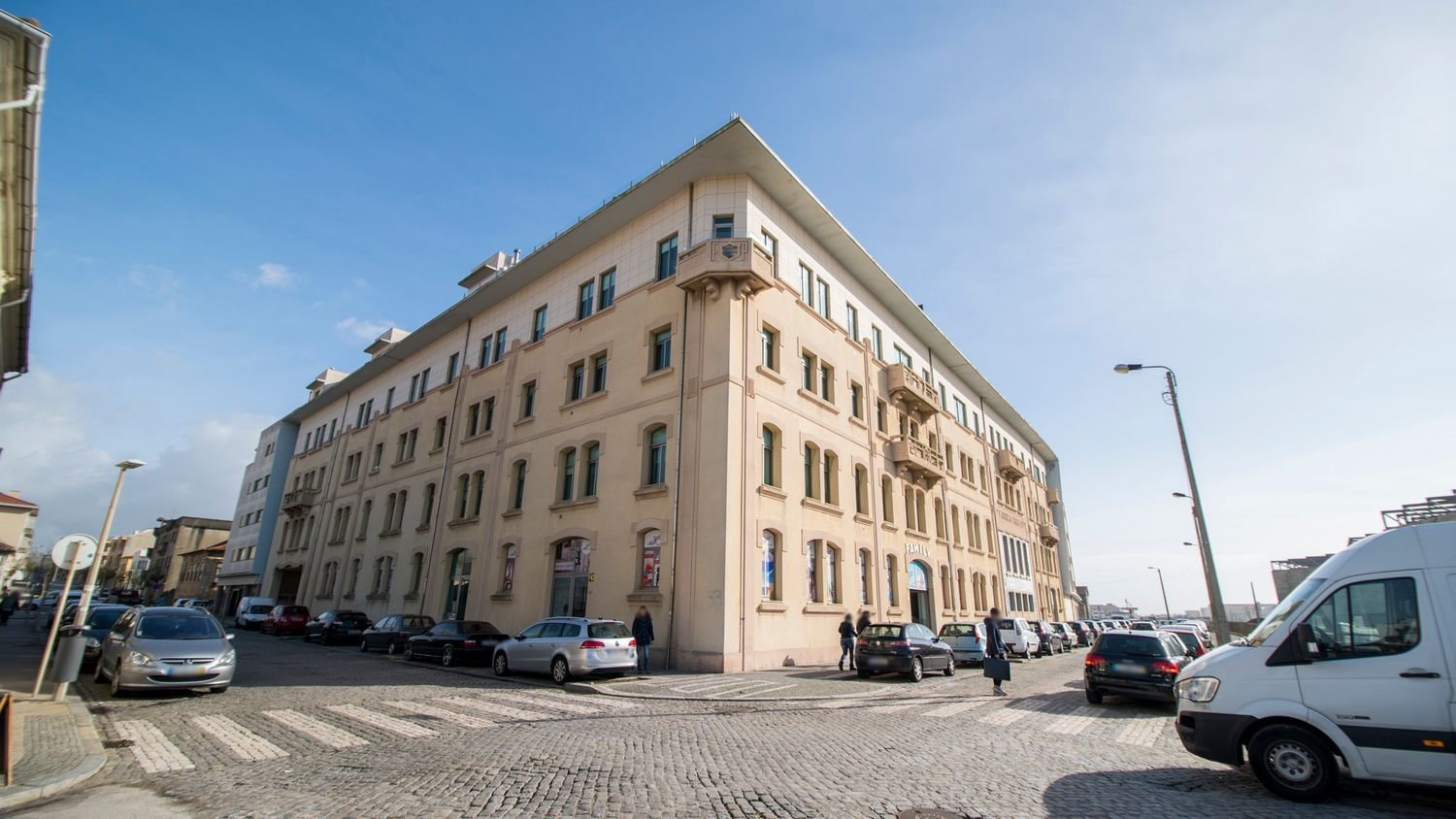 4 غرف نوم شقة في Espinho, Portugal رقم 189875