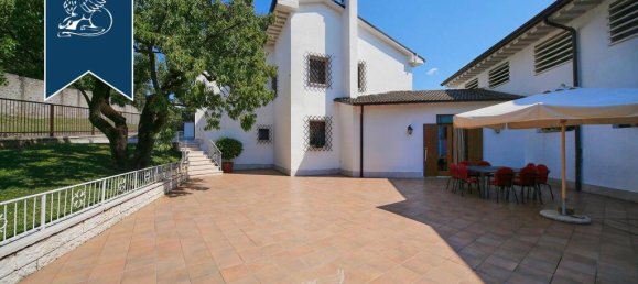 6 bedrooms Villa in Verona, Italy No. 329304 21