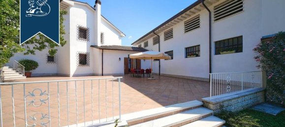 6 bedrooms Villa in Verona, Italy No. 329304 19