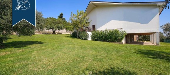 6 bedrooms Villa in Verona, Italy No. 329304 18