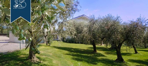 6 bedrooms Villa in Verona, Italy No. 329304 16