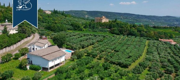 6 bedrooms Villa in Verona, Italy No. 329304 2