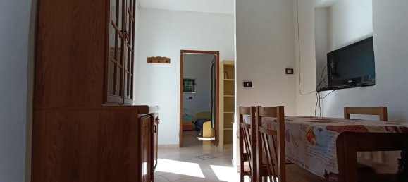 Casa de 4 habitaciónes en Bari, Italy No. 37401 50
