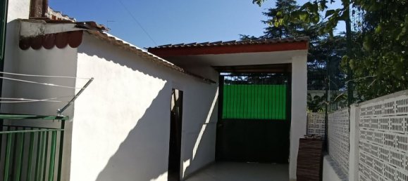 Casa de 4 habitaciónes en Bari, Italy No. 37401 3