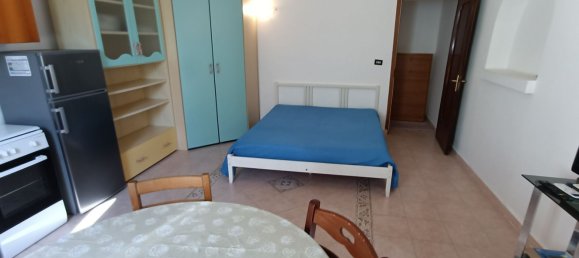 Casa de 4 habitaciónes en Bari, Italy No. 37401 6