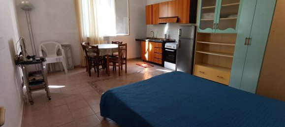 Casa de 4 habitaciónes en Bari, Italy No. 37401 8