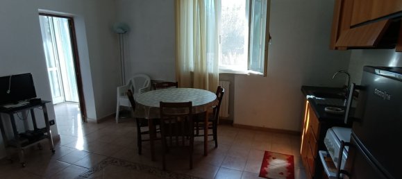 Casa de 4 habitaciónes en Bari, Italy No. 37401 12