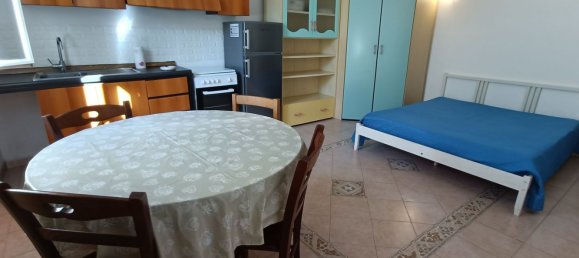 Casa de 4 habitaciónes en Bari, Italy No. 37401 7