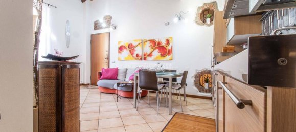 2 bedrooms Apartment in Fenegrò, Italy No. 120346 5