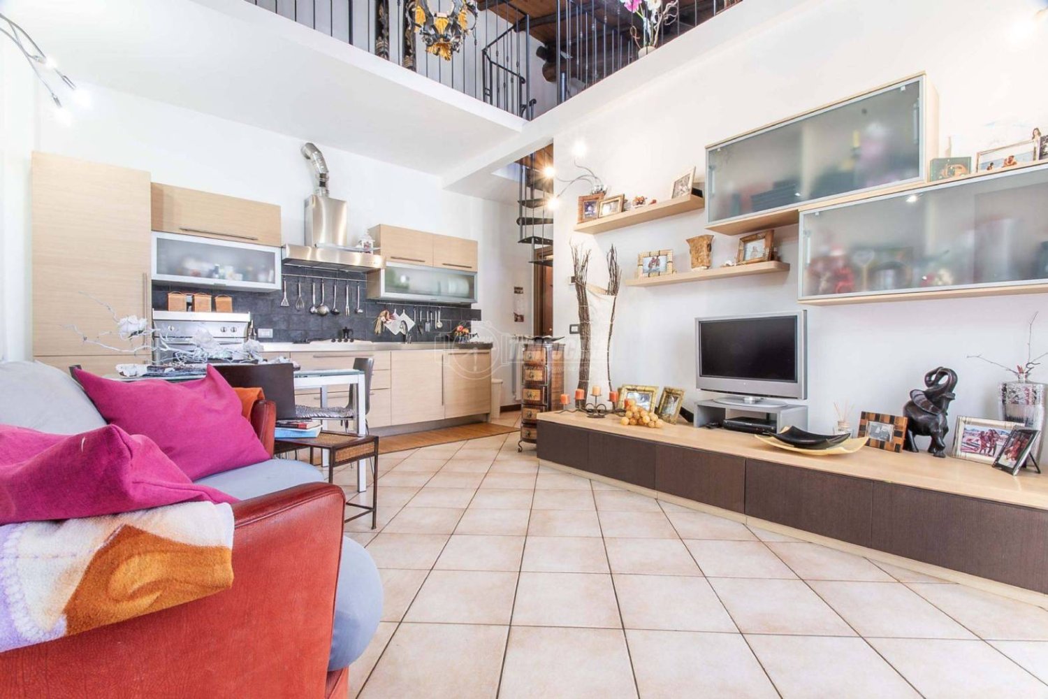 2 bedrooms Apartment in Fenegrò, Italy No. 120346