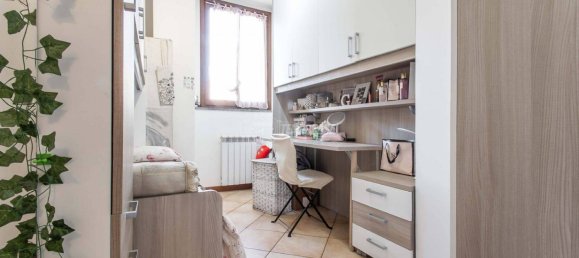 2 bedrooms Apartment in Fenegrò, Italy No. 120346 13