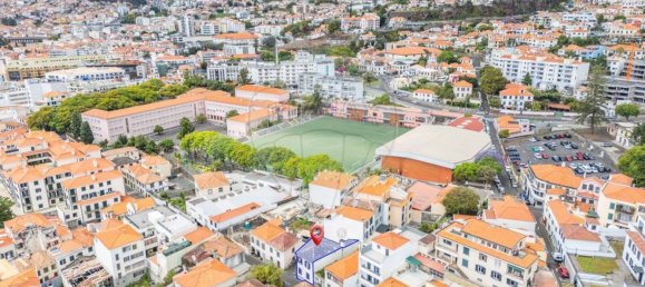 3 bedrooms House in Funchal, Portugal No. 25832 3