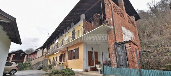 4 غرف نوم منزل في Front, Italy رقم 130948 3