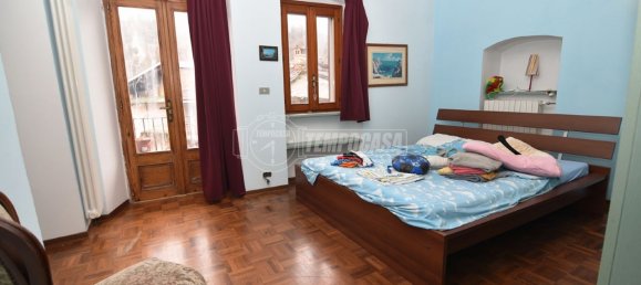 4 غرف نوم منزل في Front, Italy رقم 130948 26