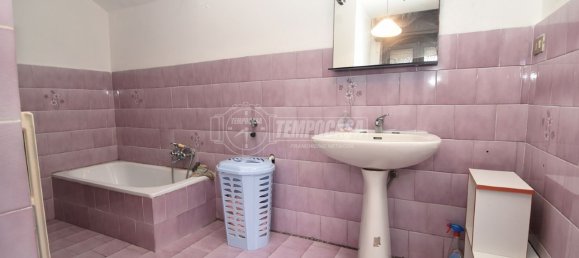 4 غرف نوم منزل في Front, Italy رقم 130948 23