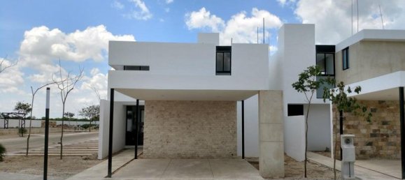 4 bedrooms House in Merida, Mexico No. 77329 2