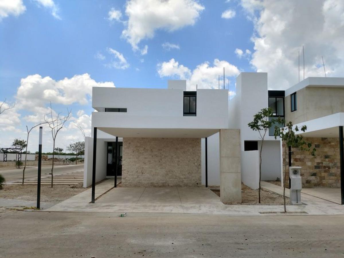 4 bedrooms House in Merida, Mexico No. 77329
