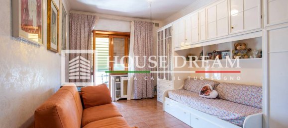 3 bedrooms Apartment in Rome, Italy No. 290731 21