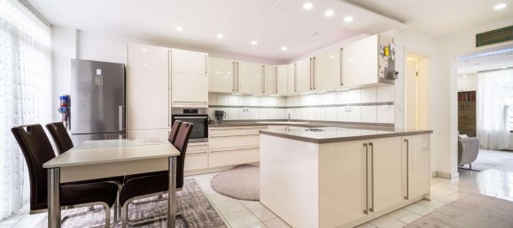 6 rooms Townhouse in Gutersloh, Germany No. 358923 2