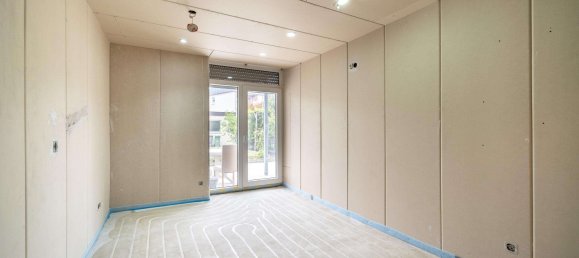 6 rooms Townhouse in Gutersloh, Germany No. 358923 9