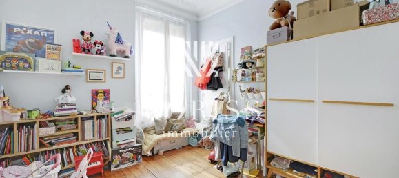 Apartamento de 3 dormitorios en Saint-Mande, France No. 182569 8