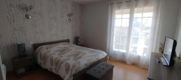 Casa de 4 dormitorios en Locmine, France No. 199202 15